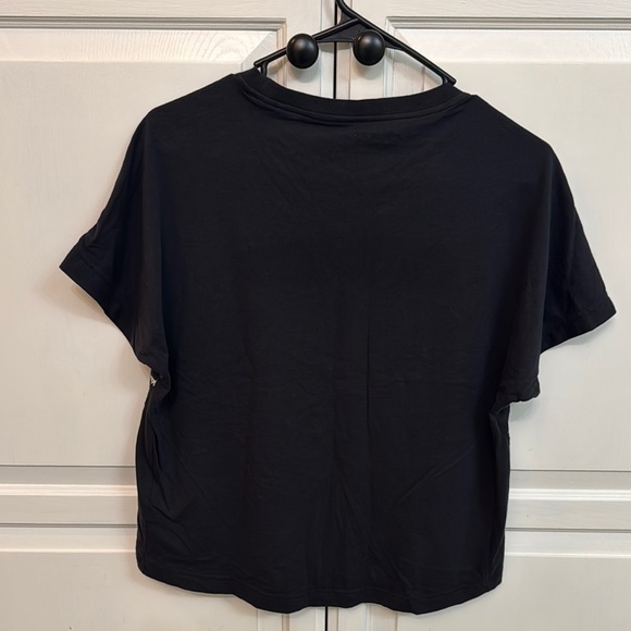 Adidas Black and White Patterned Tee. High low. Size S. - Picture 6 of 6